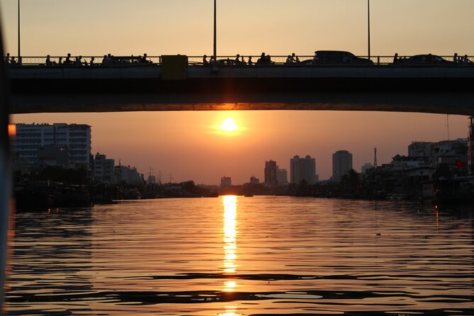 VIP Tour in Saigon: Romantic Sunset Cocktail by SpeedBoat - Who should book this VIP sunset cocktail tour