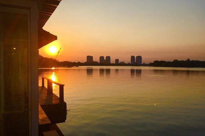 VIP Tour in Saigon: Romantic Sunset Cocktail by SpeedBoat - Should you book the Romantic Sunset Cocktail by SpeedBoat?
